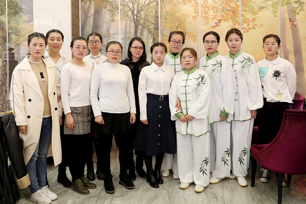 ԭ������߀���@��һȺС�ɐۡ���