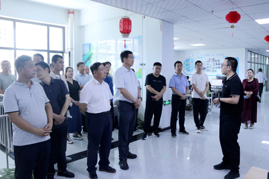 天水市委統(tǒng)戰(zhàn)部一行深入睿陽(yáng)科技調(diào)研新階層實(shí)踐創(chuàng)新基地建設(shè)